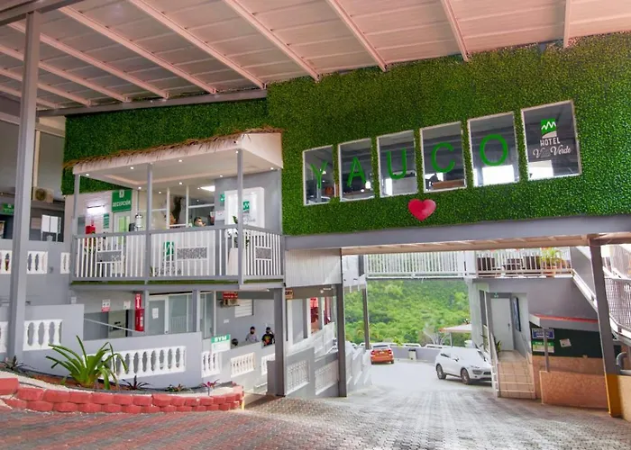 Hotel Vista Verde