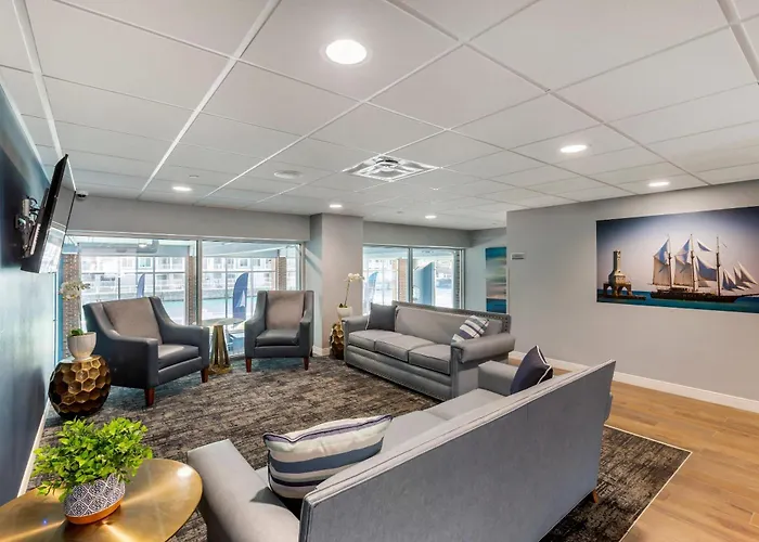 The Harborview On Lake Michigan, An Ascend Collection Hotel