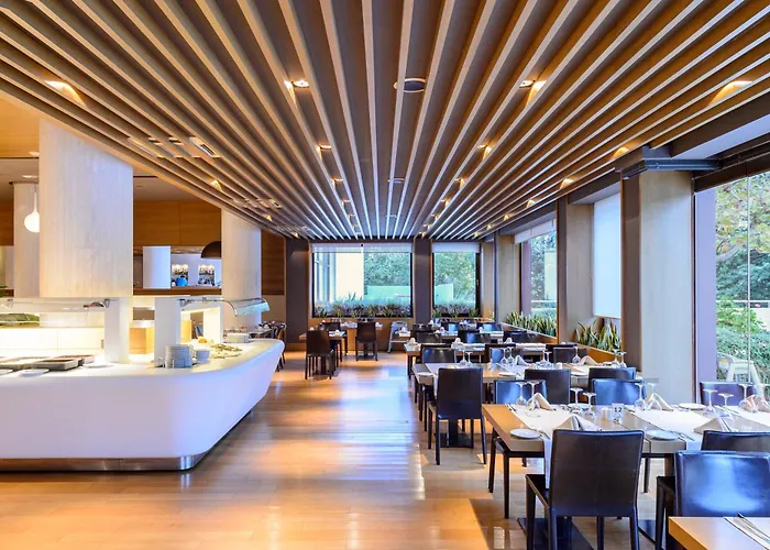 Alexander Beach Hotel&Spa