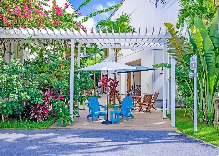 Hotel California Miyakojima Resort