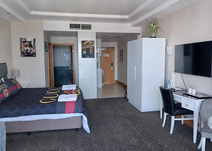 Luxury Privately Owned Ocean View Studio Oaks Gold Tower