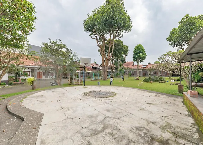 Yehezkiel Hotel Lembang Mitra Reddoorz