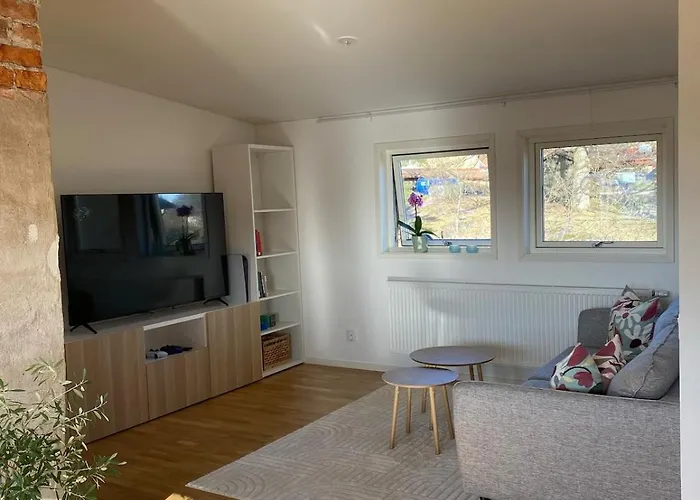 Lovely Loft, Centrally Located