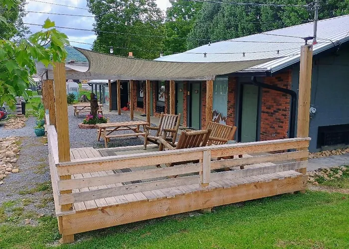 Wild Mountain Lodge