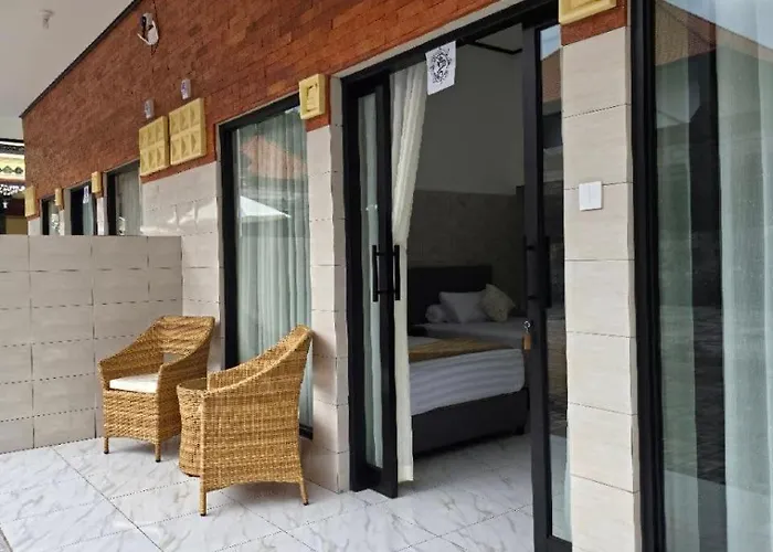 Kerti Beach Bungalow And Restaurant