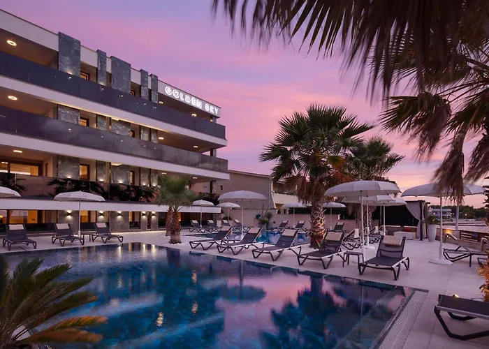 Malibu Imperial Seafront Apartments