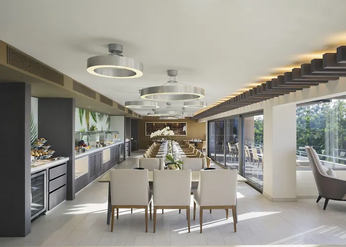 El Embajador, A Royal Hideaway Hotel