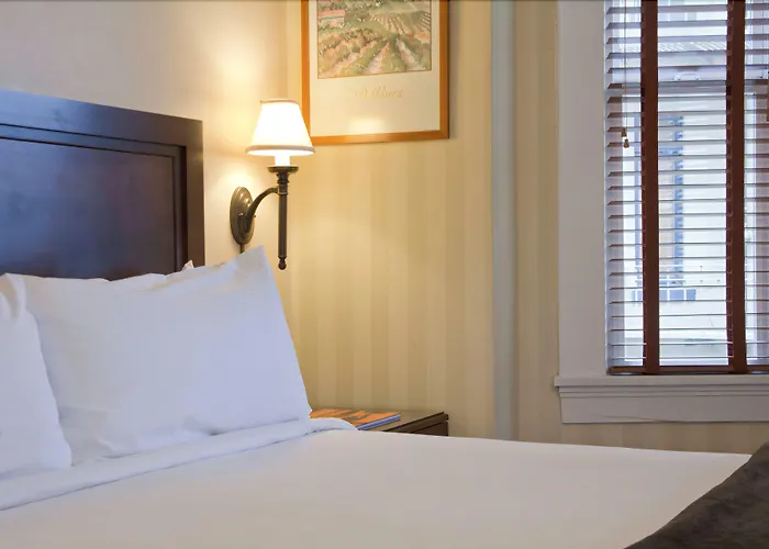 Executive Hotel Vintage Court