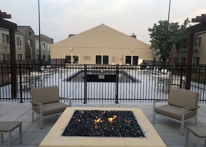 Country Inn & Suites By Radisson, Wichita East, Ks