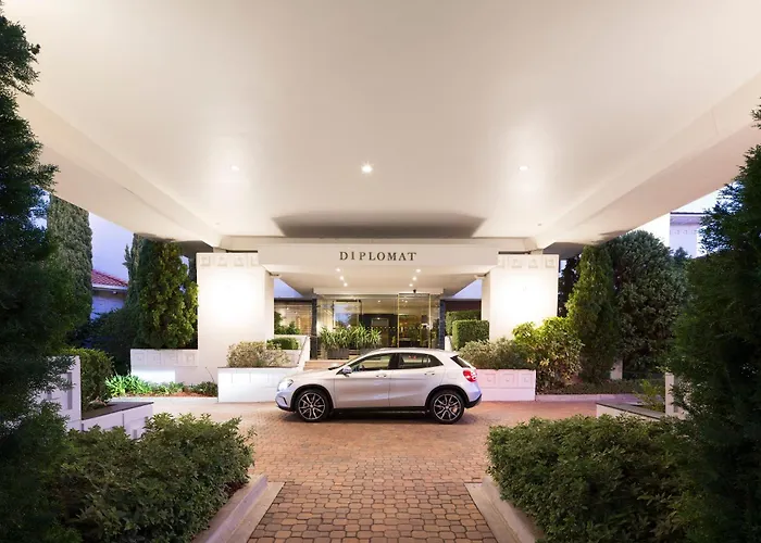 Ramada By Wyndham Diplomat Canberra