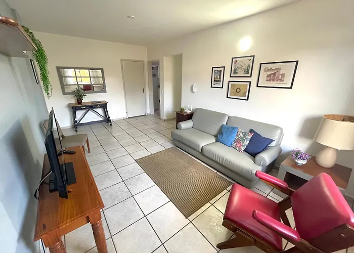 Apartamentos até 6 pessoas - 3 quartos com suíte e garagem, completo