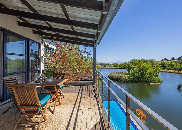 Ladybird Boutique Hotel At Kanonkop Operated By Touch Down Africa