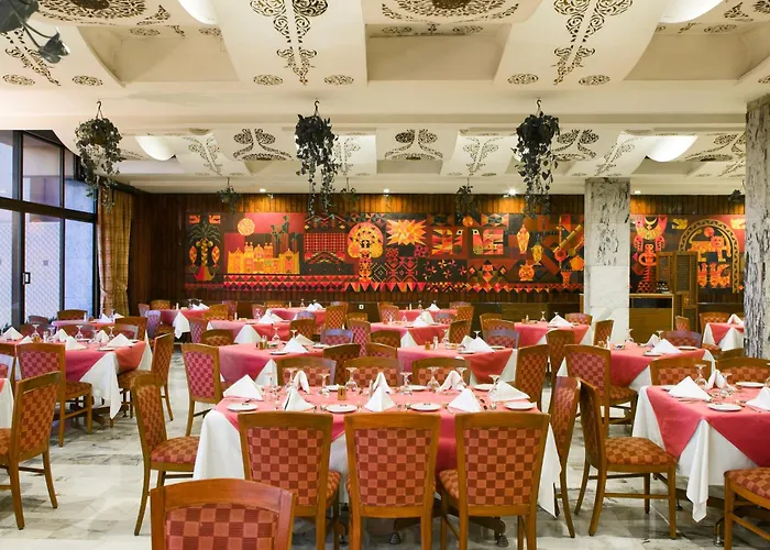Aracan Eatabe Luxor Hotel