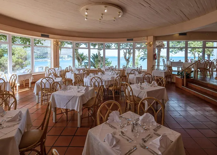 Baia Madeira Hotel