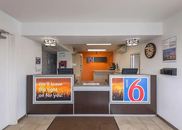 Motel 6 Kansas City, Mo - Airport