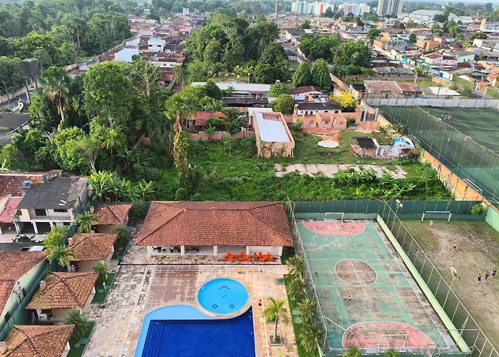 Apartamento em condomínio na BR, Apartment in a gated community, in a main road