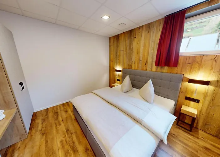 Chalet West