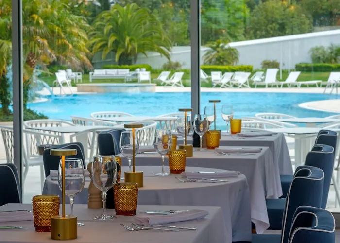 Malibu Foz Hotel - La Maison Younan
