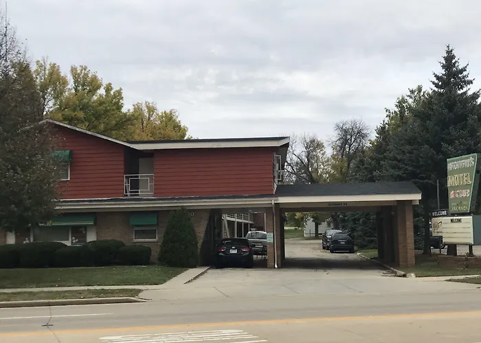 Mcgovern'S Motel And Suites