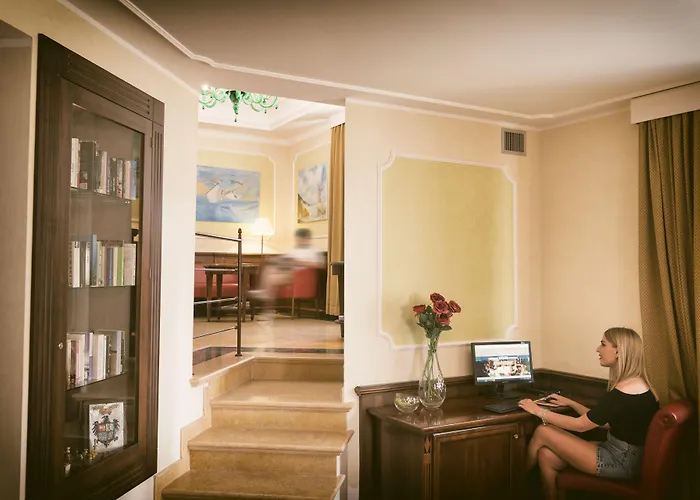 Artemis Hotel