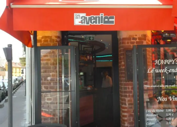 Cafe Hotel De L'Avenir