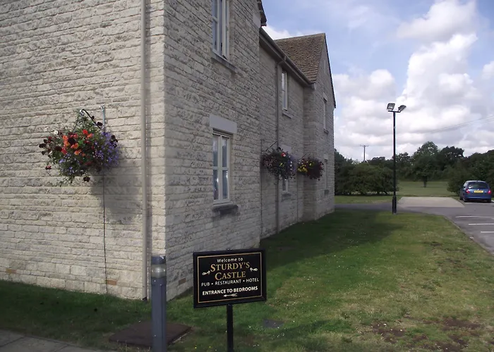 Sturdy'S Castle - Historic Coaching Inn Near Blenheim Palace, Oxfordshire