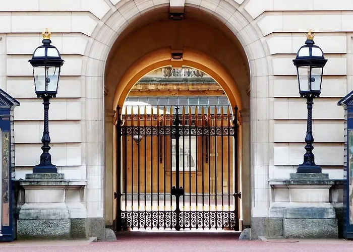 London Queen Park Apartments