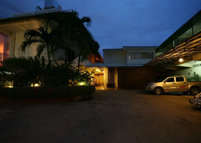 Rajata Hotel