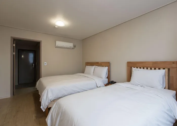 Elin Hotel