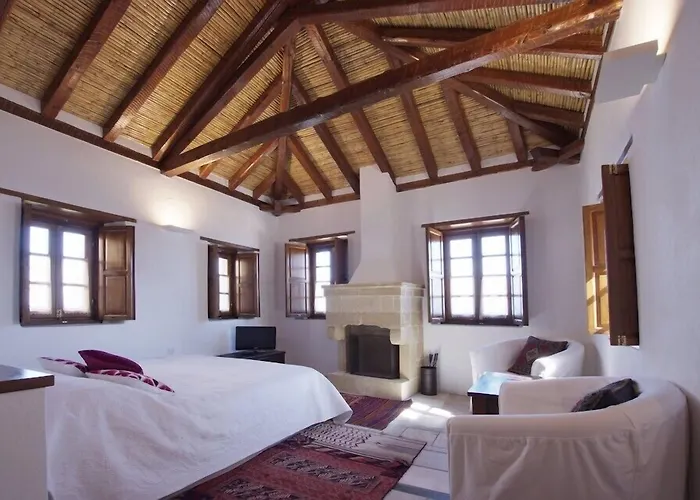 Malvasia Traditional Hotel