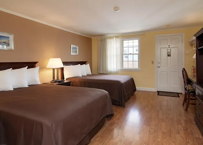 Cape Cod Harbor House Inn