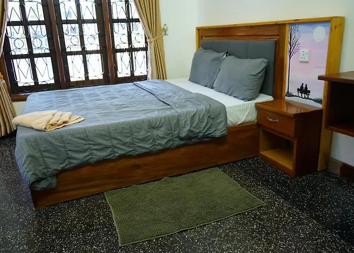 Humming Birds Suites