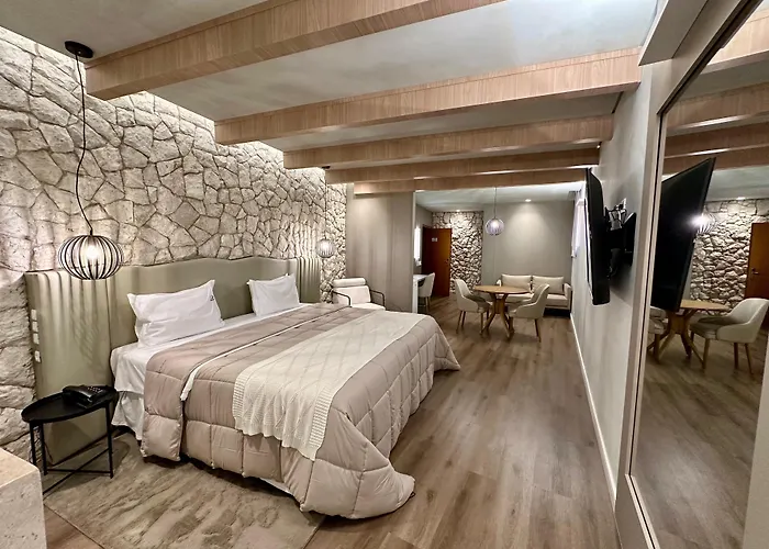Serata Hotel
