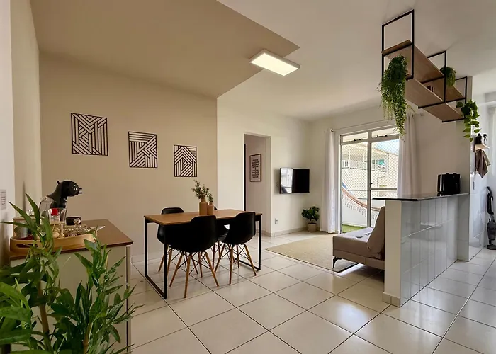 Apartamento central com ar condicionado e 3 smart TVs - UFV a 1km