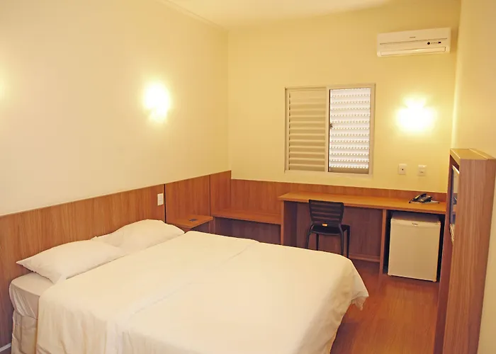 Bernal Hotel Econômico