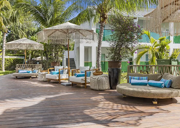 The Oasis At Grace Bay