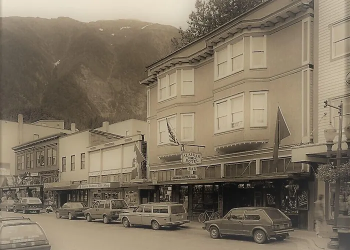 Alaskan Hotel And Bar