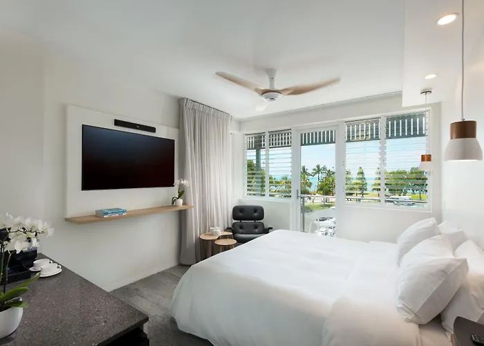 Heart Hotel And Gallery Whitsundays