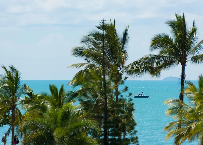Heart Hotel And Gallery Whitsundays