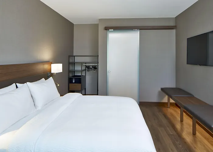 Ac Hotel By Marriott Atlanta Buckhead At Phipps Plaza