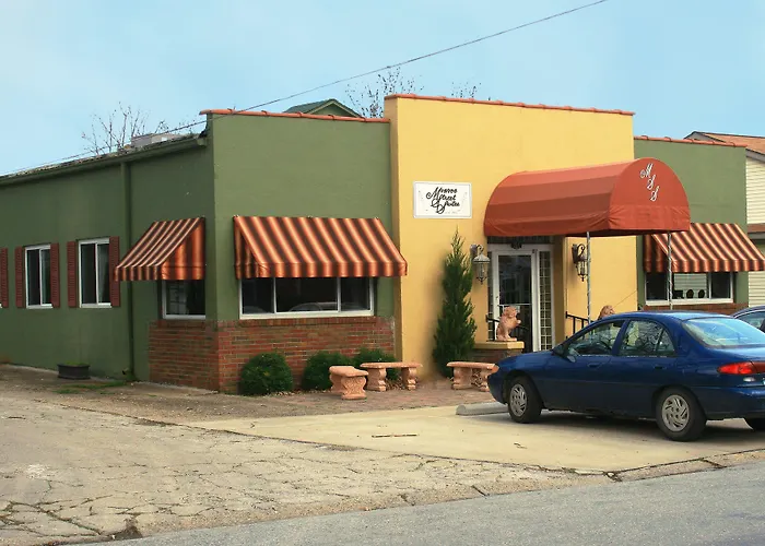 Monroe Street Suites