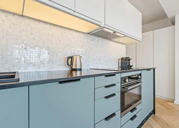 Modern Studio With Kitchen In Prime Location
