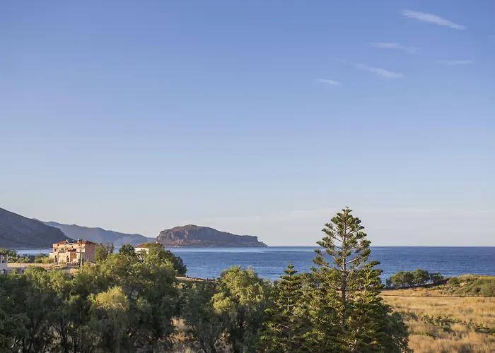 Iris Beach Hotel