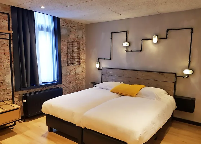 Upstairs Hotel