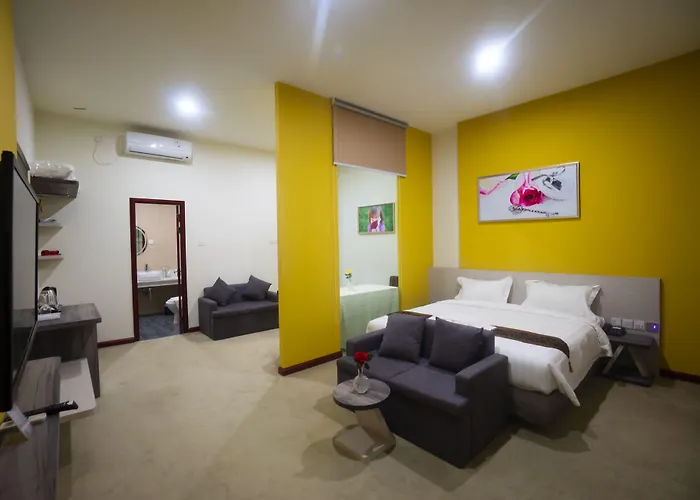 Green Rose Hotel