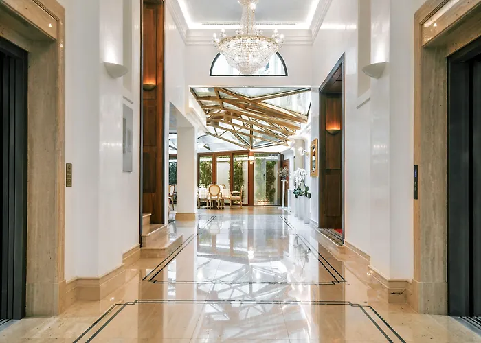 Hotel Le Premier