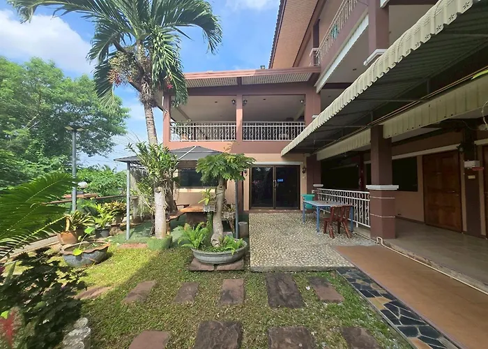 Phaiboon Hotel & Resort