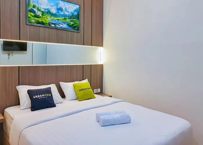 Urbanview Sant Hotel Syariah Near Stasiun Tegal
