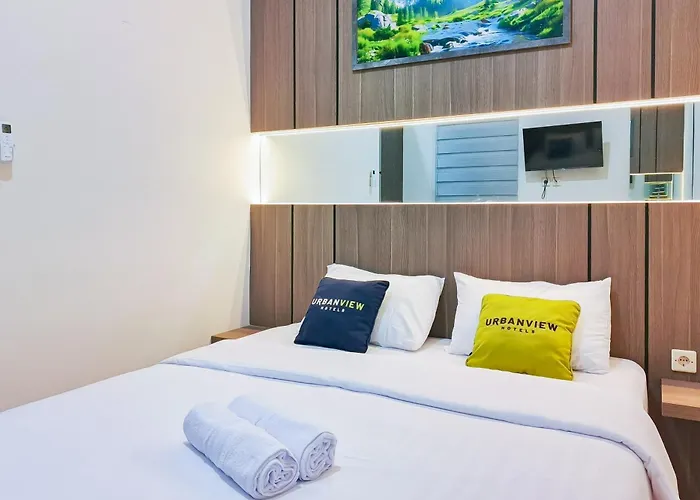 Urbanview Sant Hotel Syariah Near Stasiun Tegal