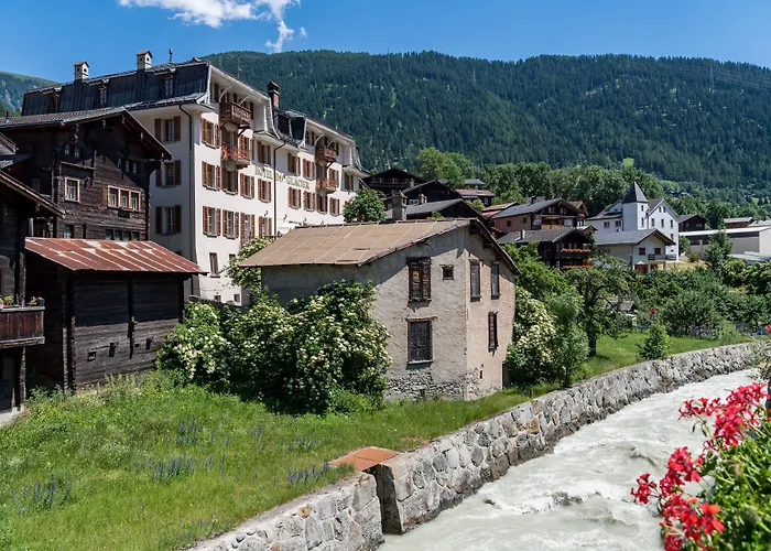 Du Glacier Boutique & Traditions Hotel